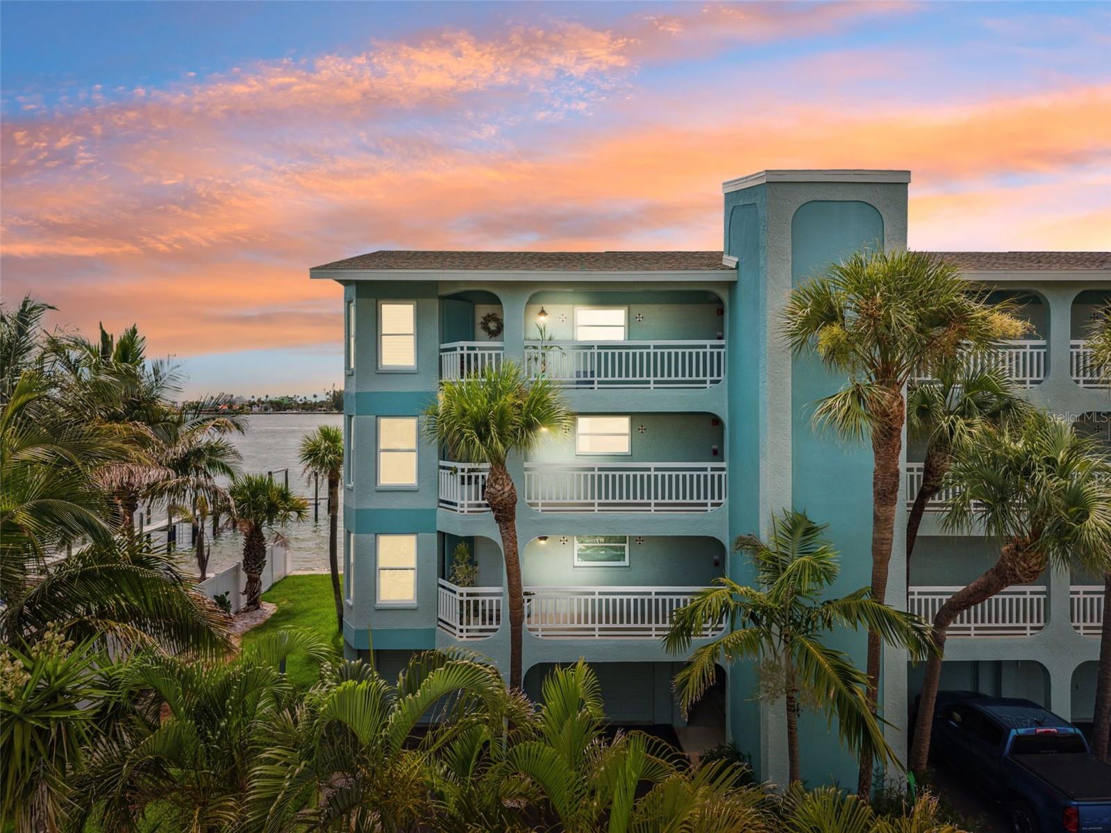 380 8th Avenue, FL
