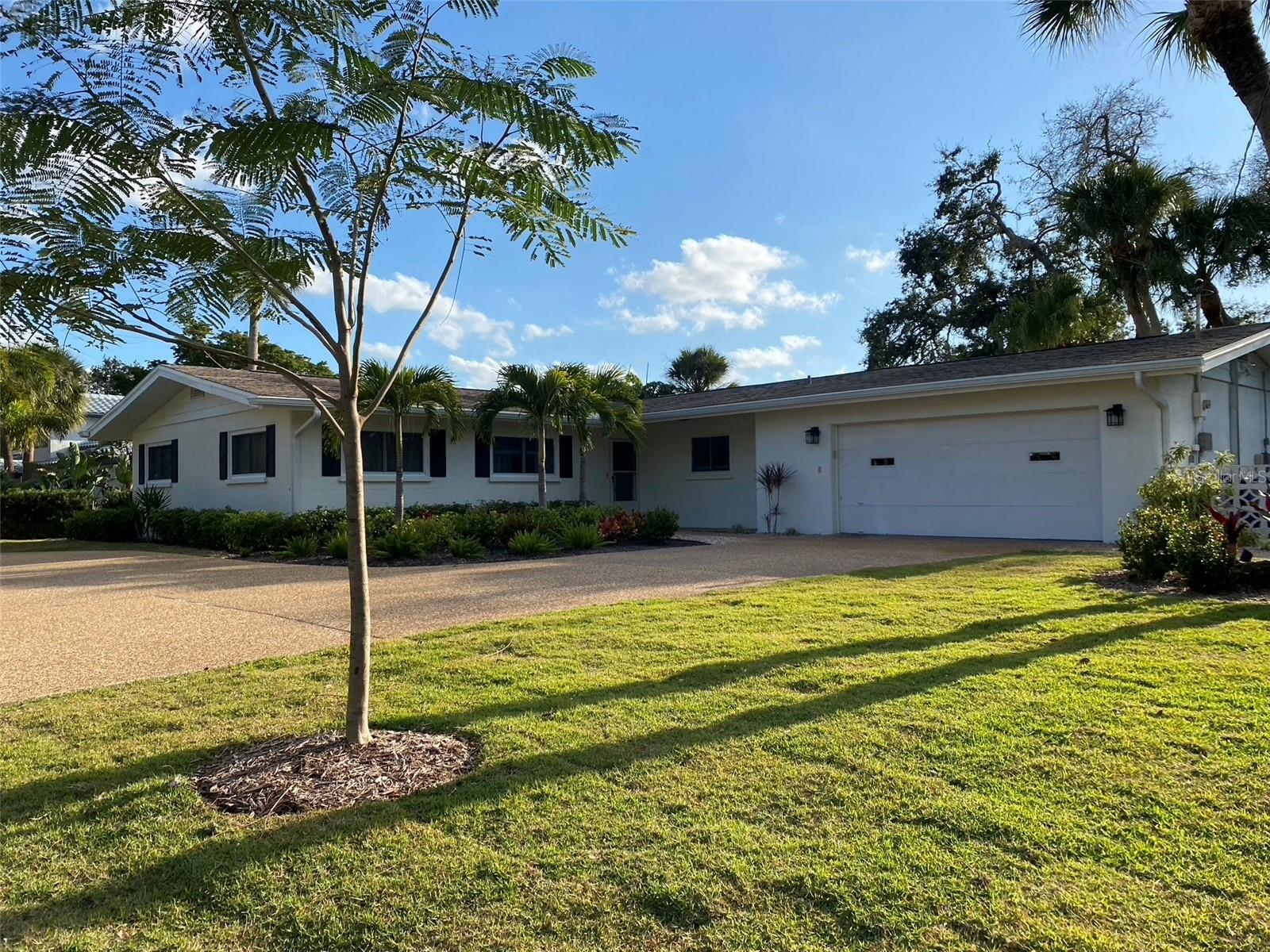 814 Paradise Way, FL