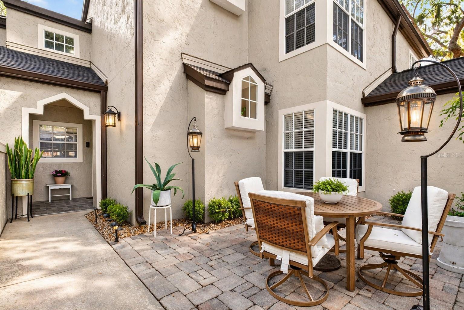 1432 Farrindon Circle, FL