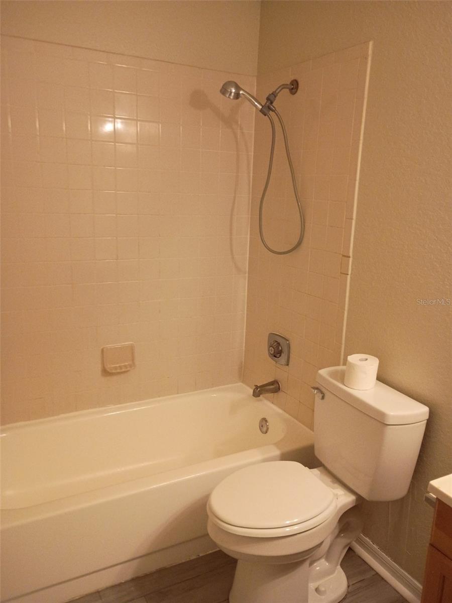 1037 Hiawassee Road, FL