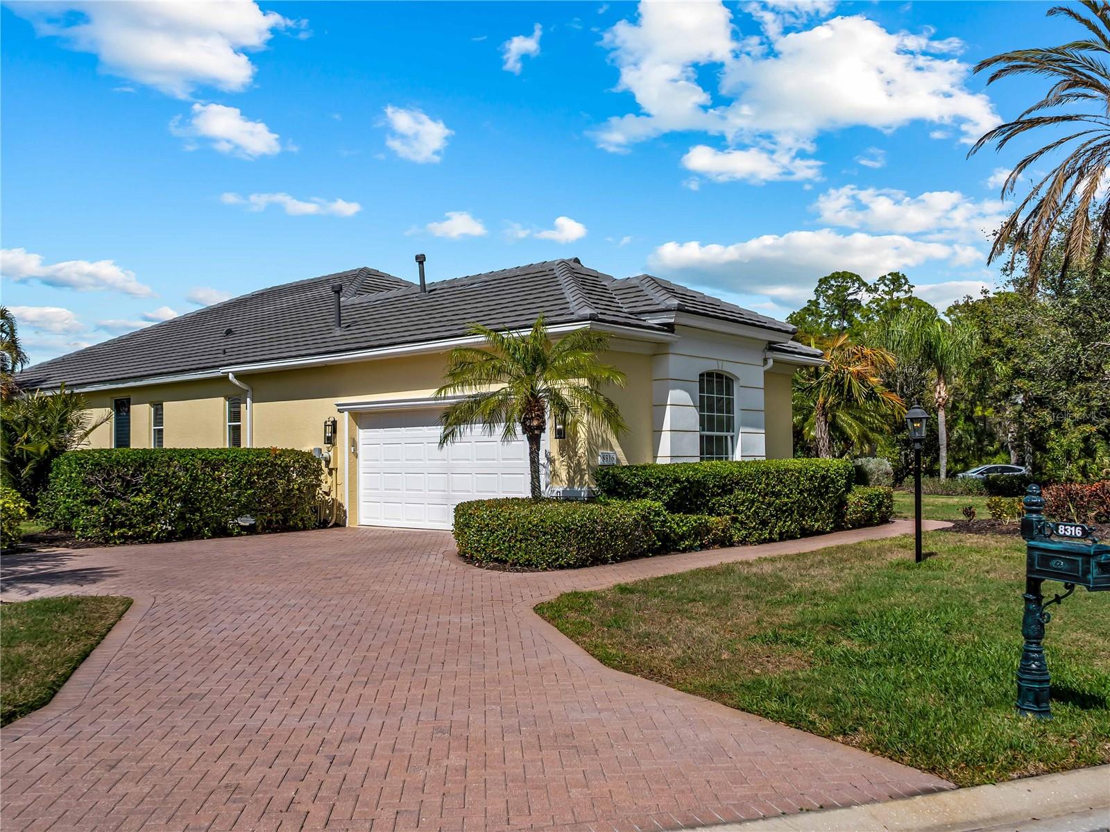 8316 Abingdon Court, FL