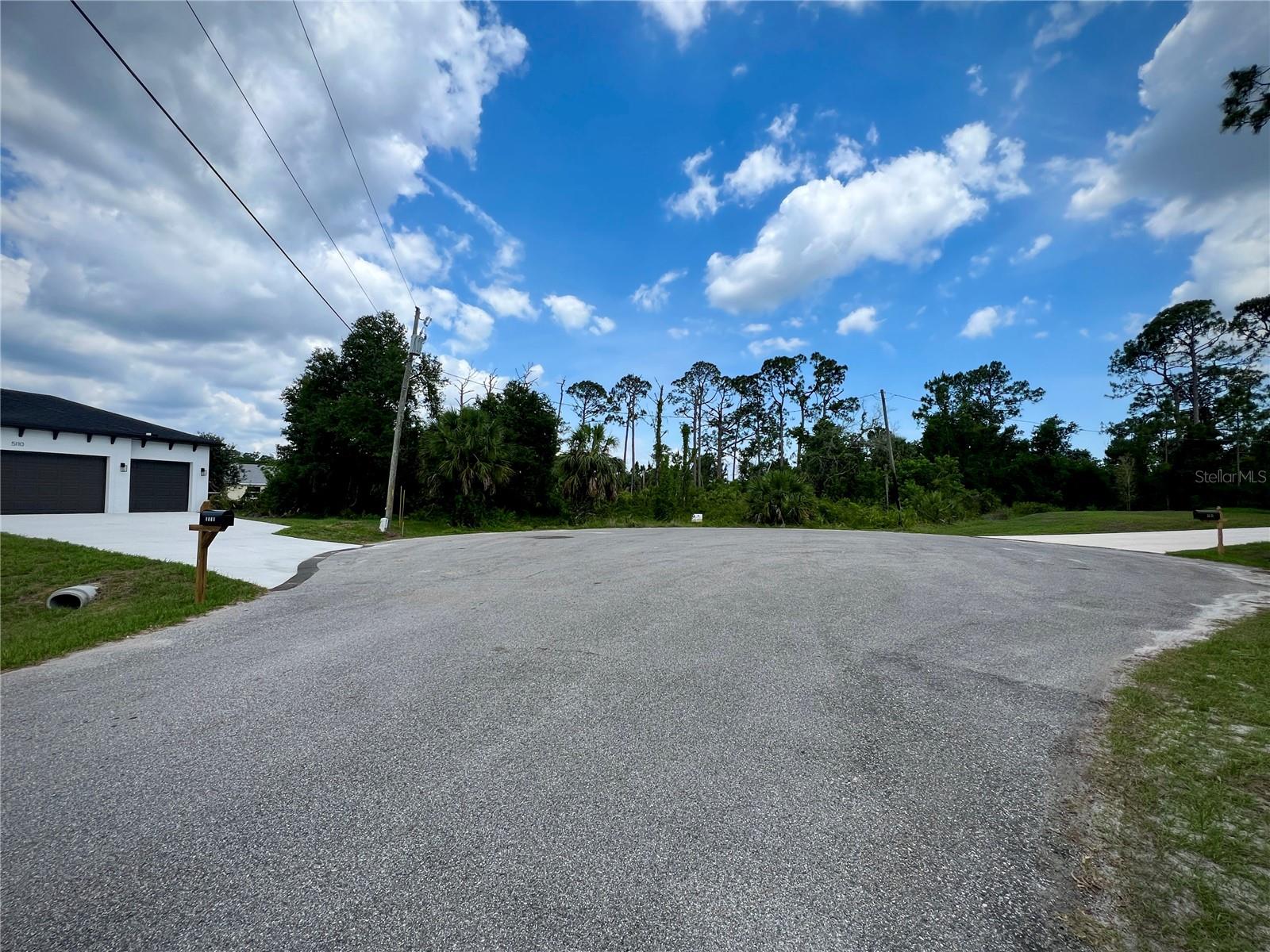 Burri Ct, FL
