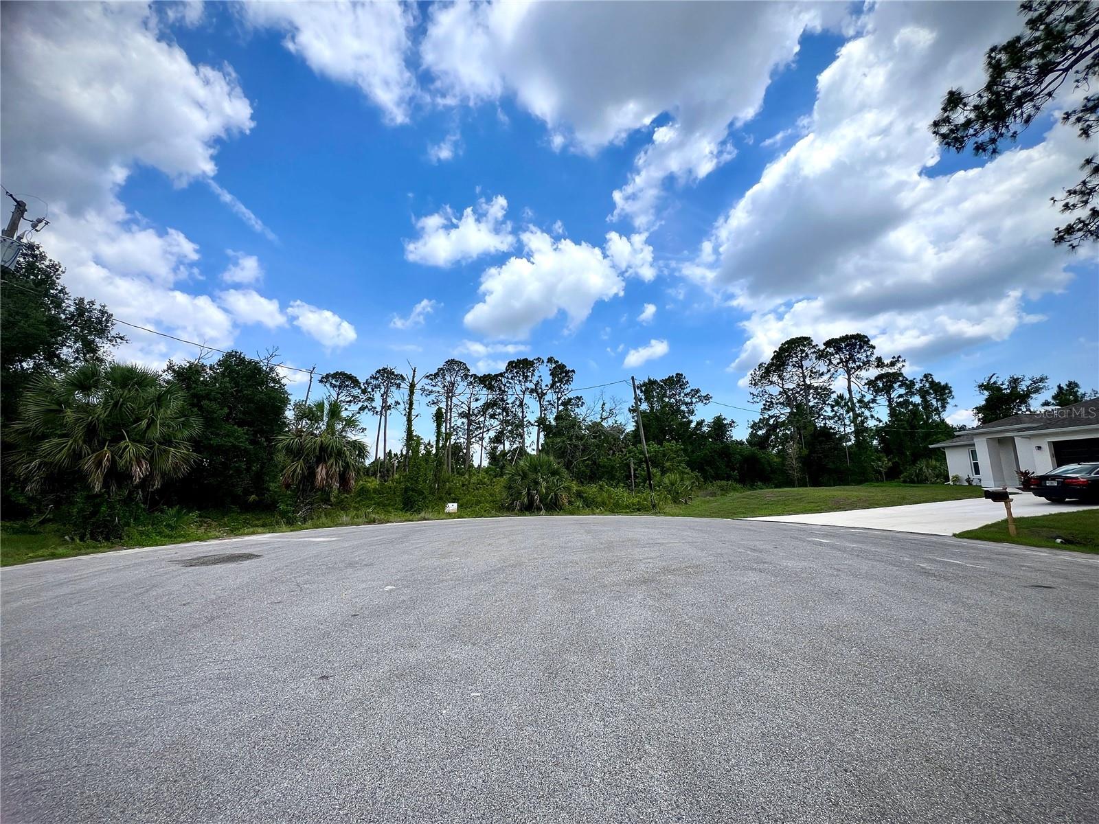 Burri Ct, FL