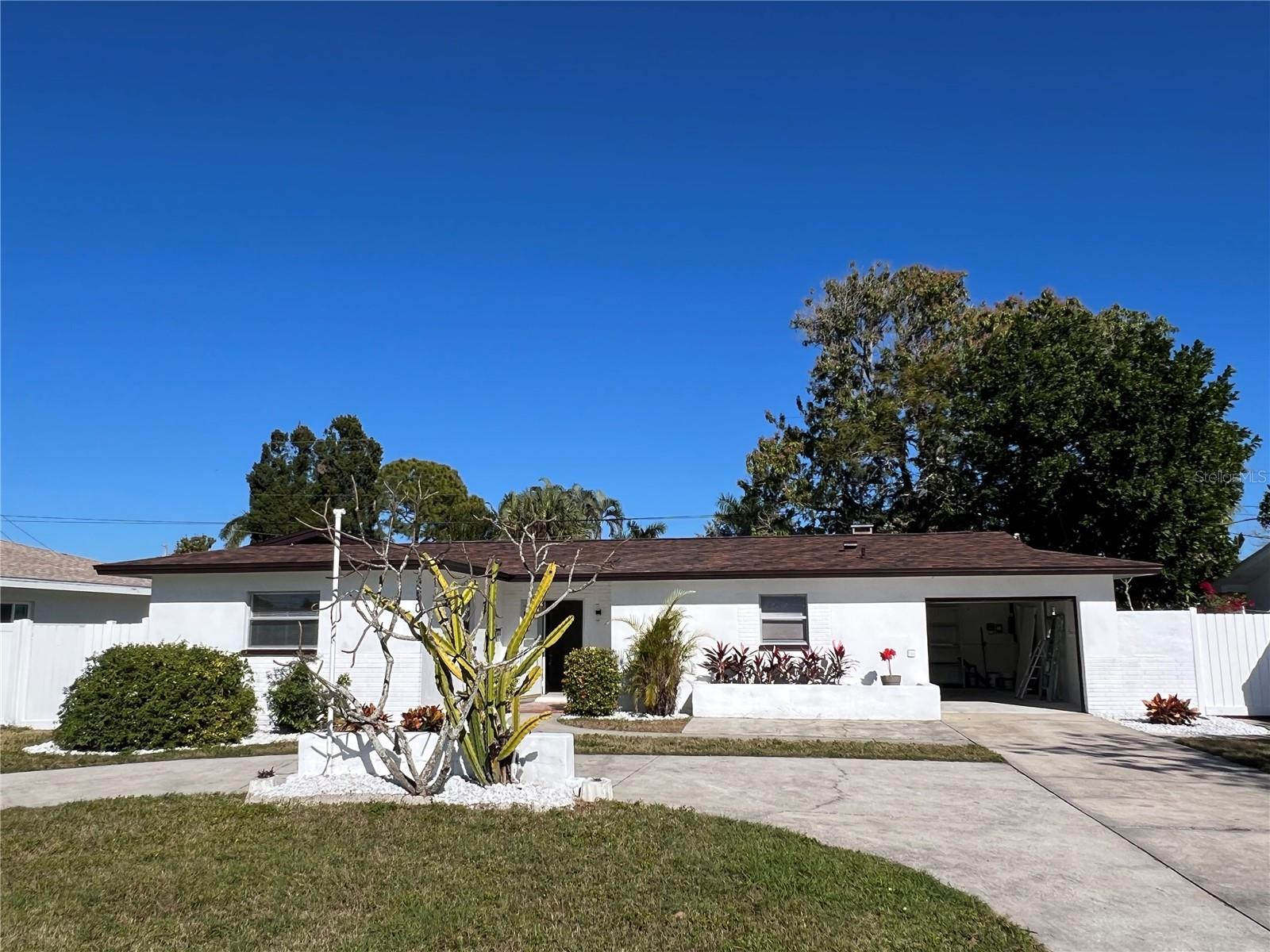 2502 Tropical Shores Drive, FL