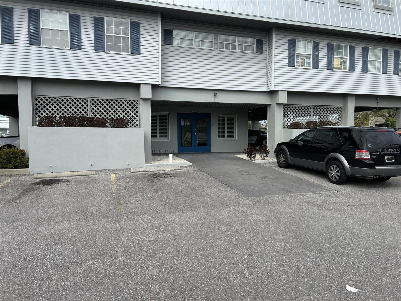 3909 Bay Drive, FL