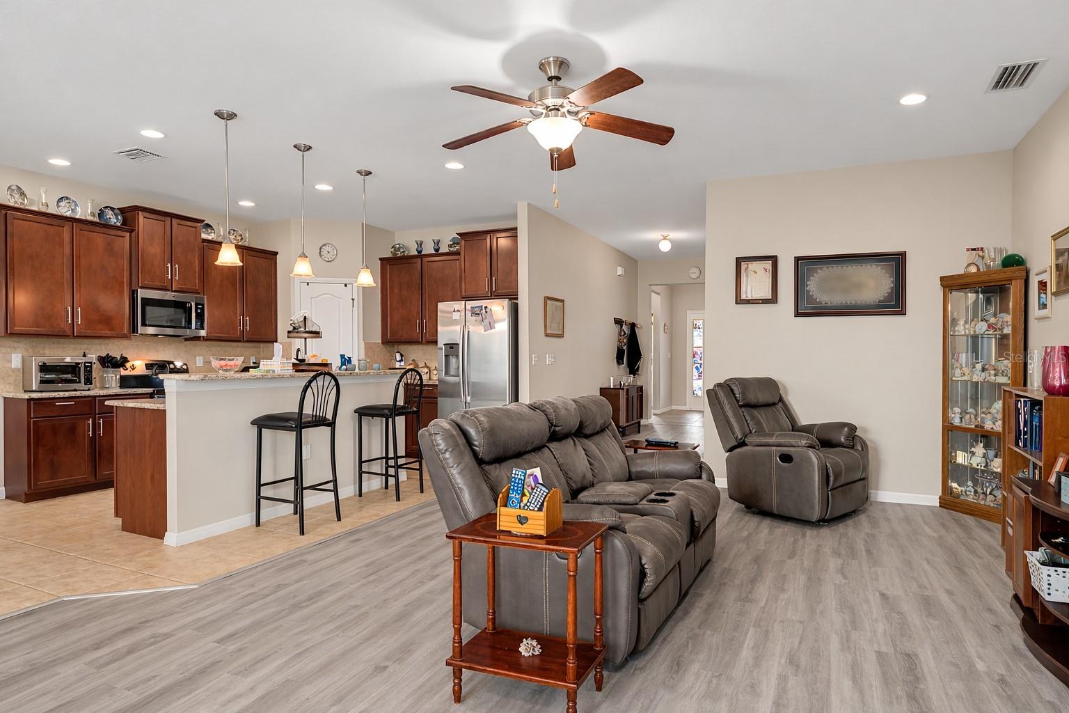 36154 Laguna Hills Circle, FL