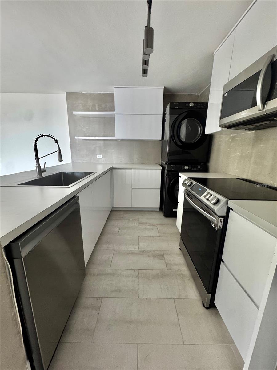 650 Cuevas Bustamante Cond. Segovia, PR