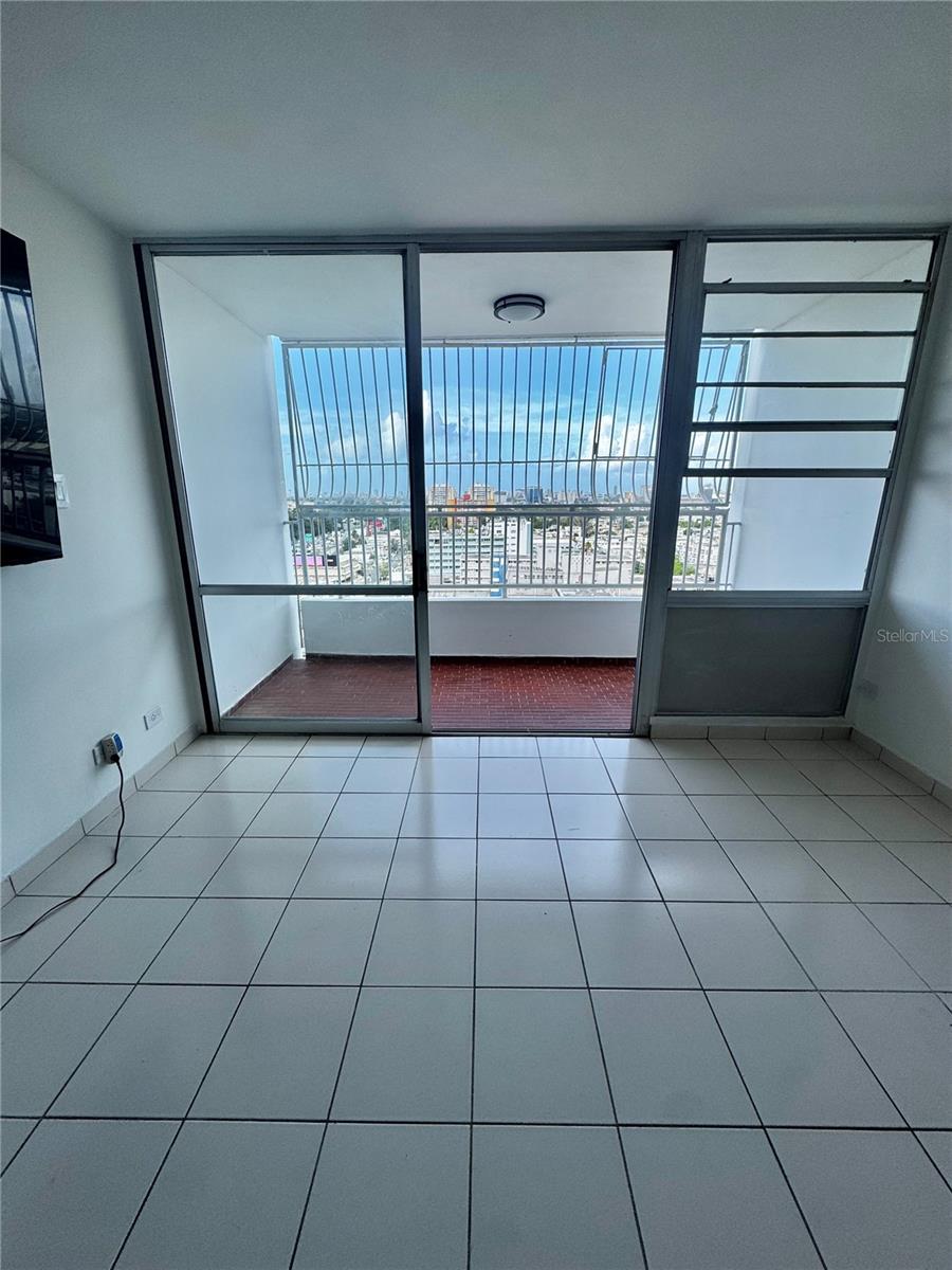 650 Cuevas Bustamante Cond. Segovia, PR