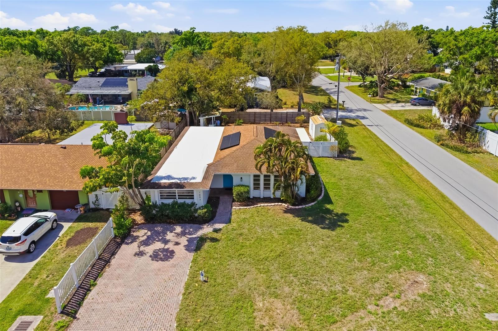 1097 Willis Avenue, FL