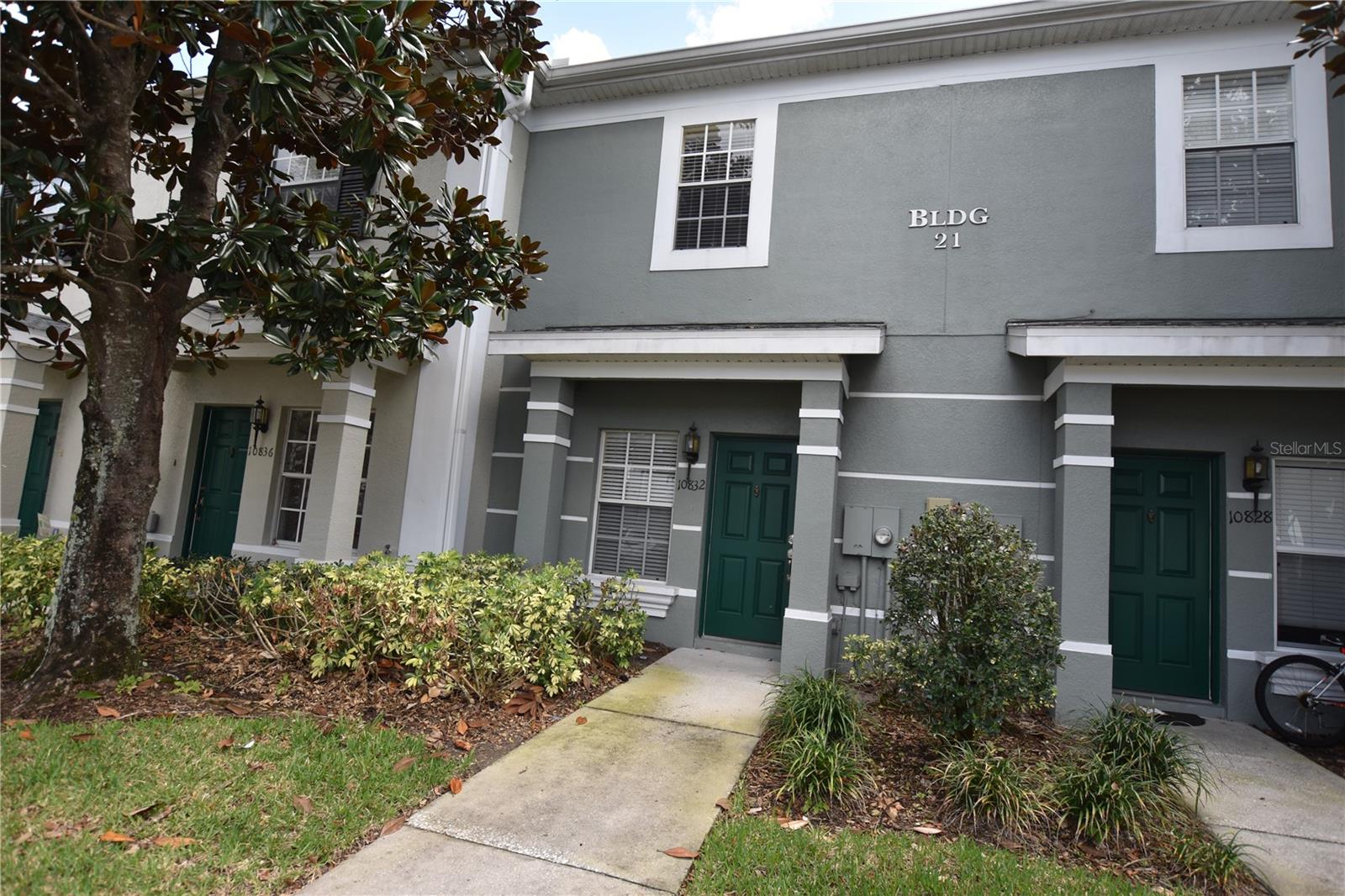 10832 Savannah Wood Drive, FL
