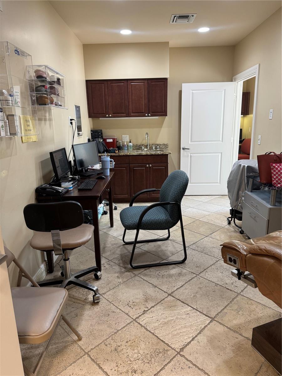 300 Bethany Drive, FL