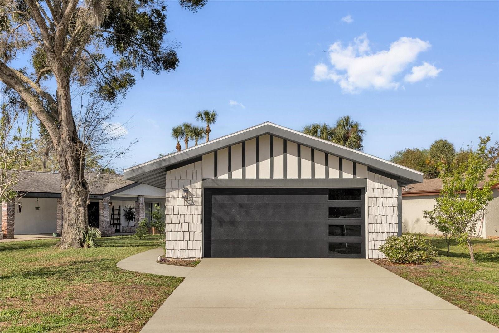 5222 View Point, FL