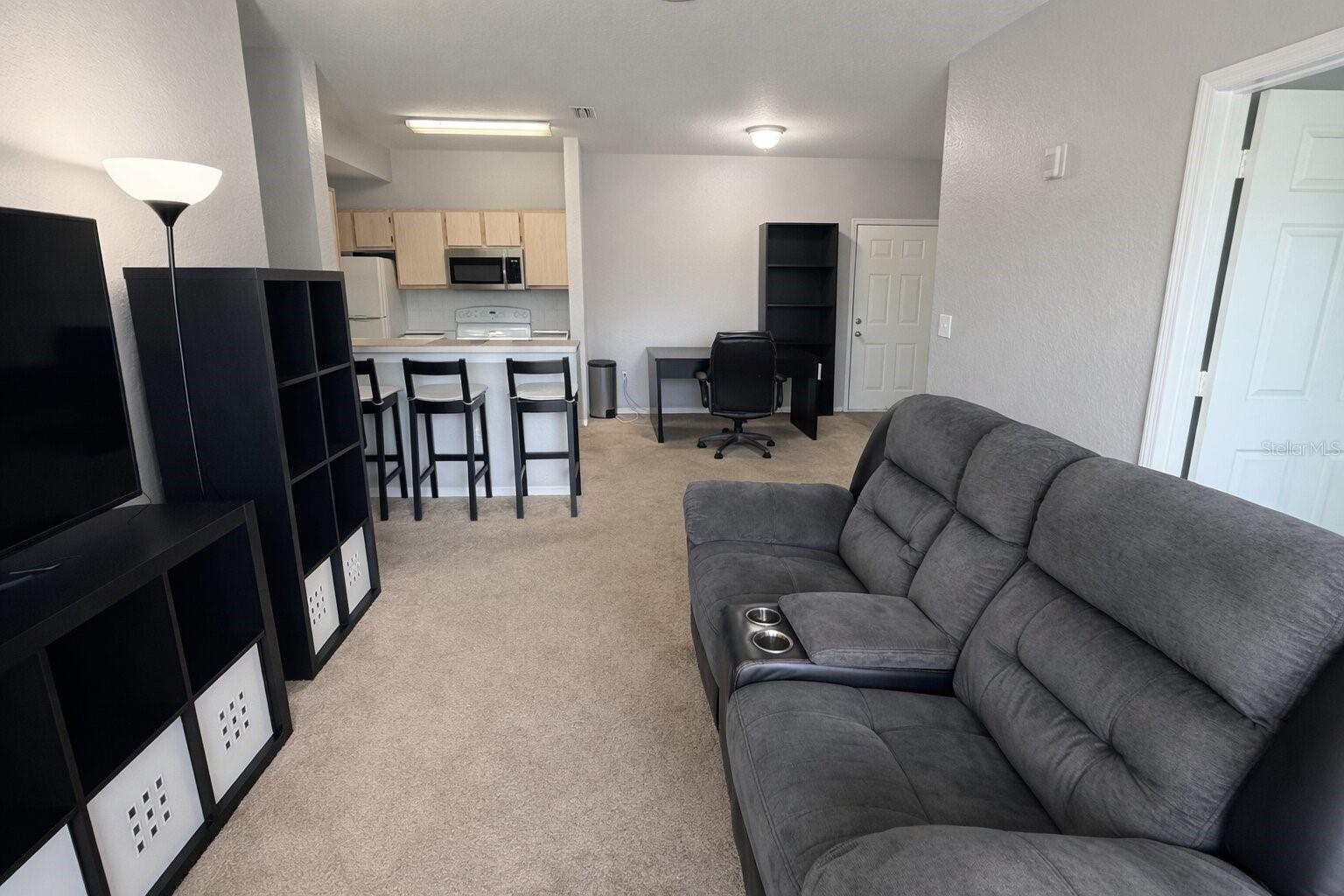 5483 Vineland Road, FL