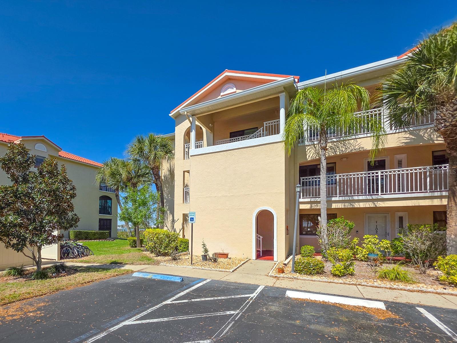 460 Bouchelle Drive, FL
