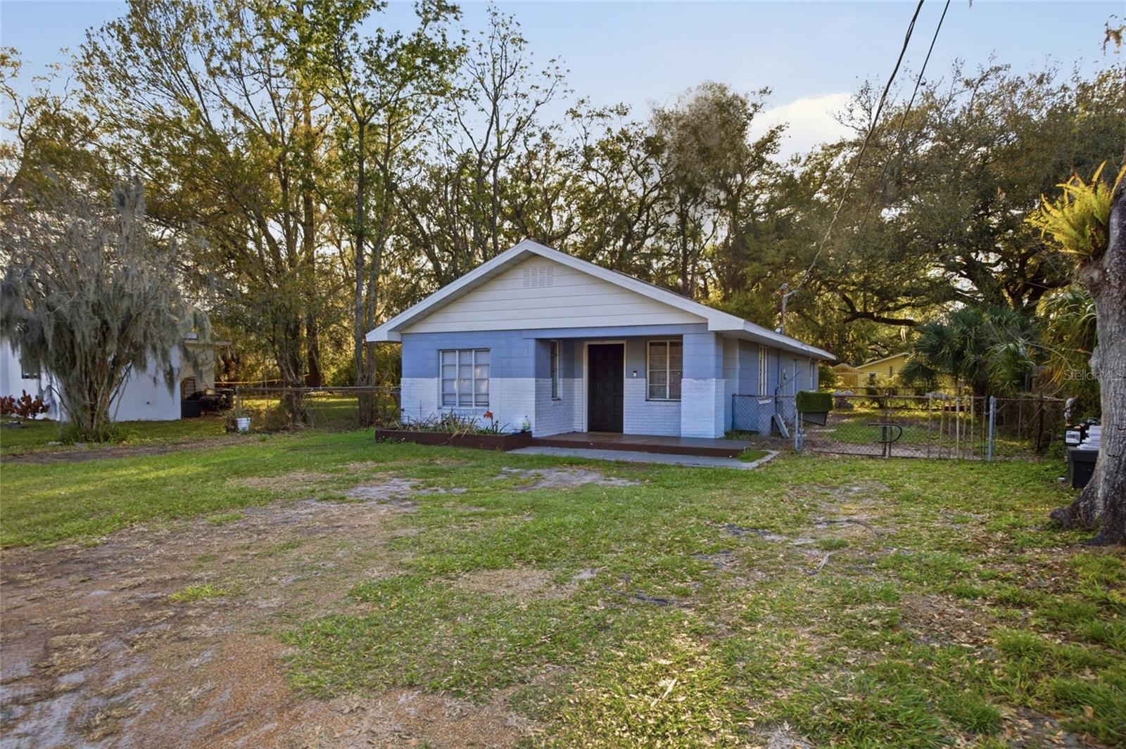 907 Center Street, FL