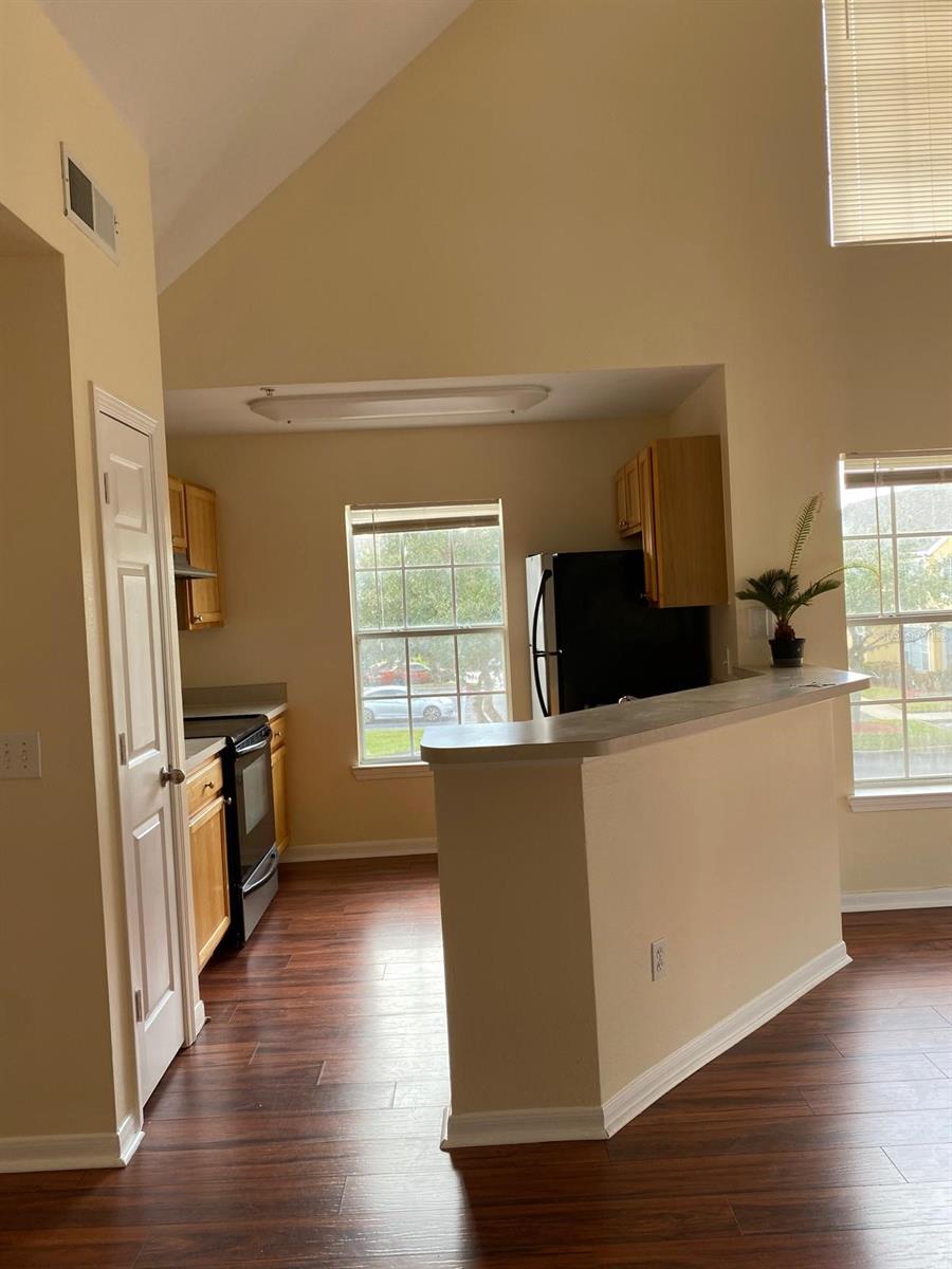8965 Lee Vista Boulevard, FL
