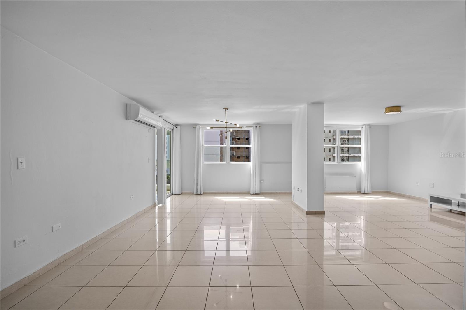 576 Ave. Arterial B, Coliseum Tower, PR