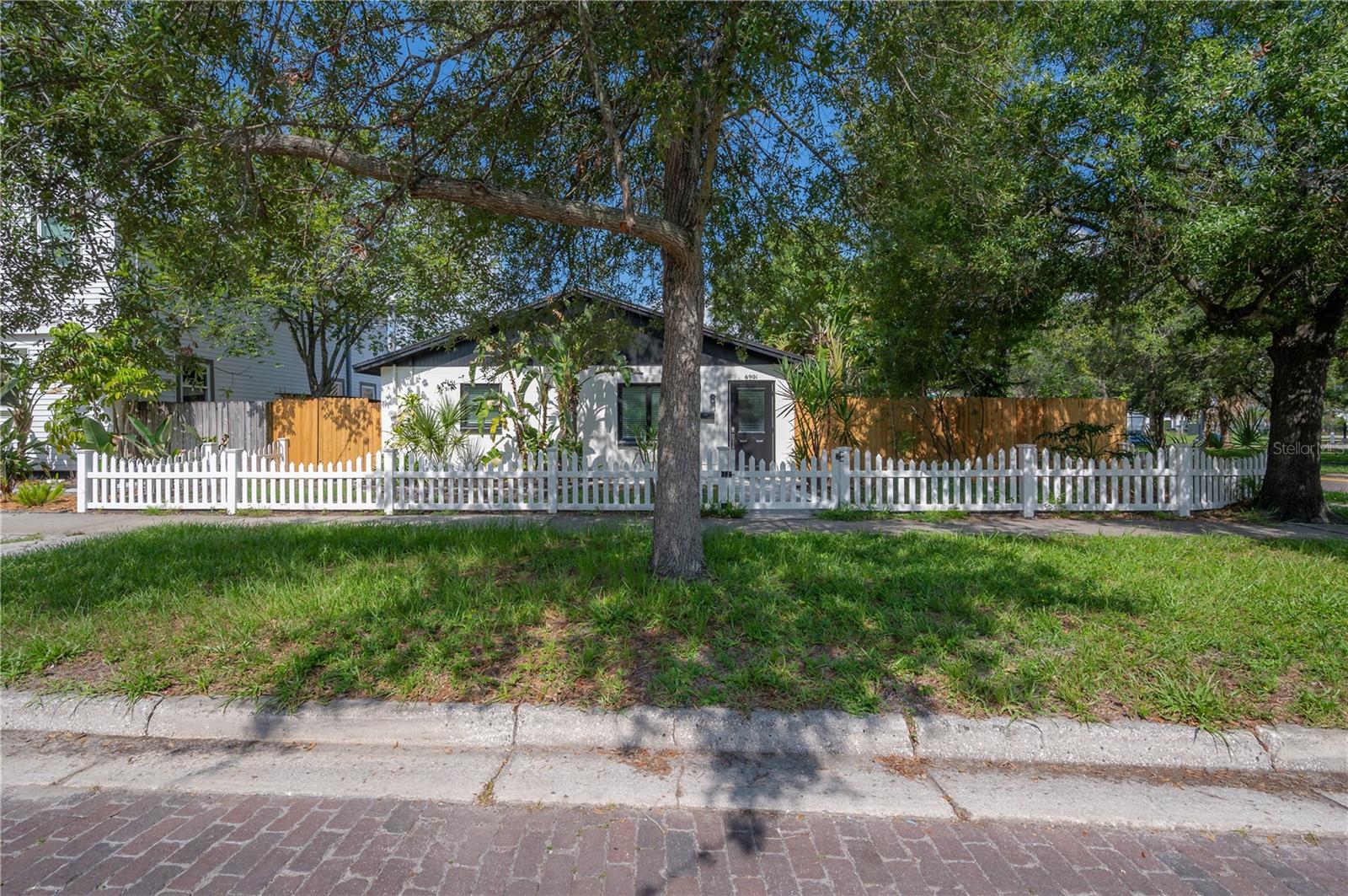 6901 Fitzgerald Street, FL