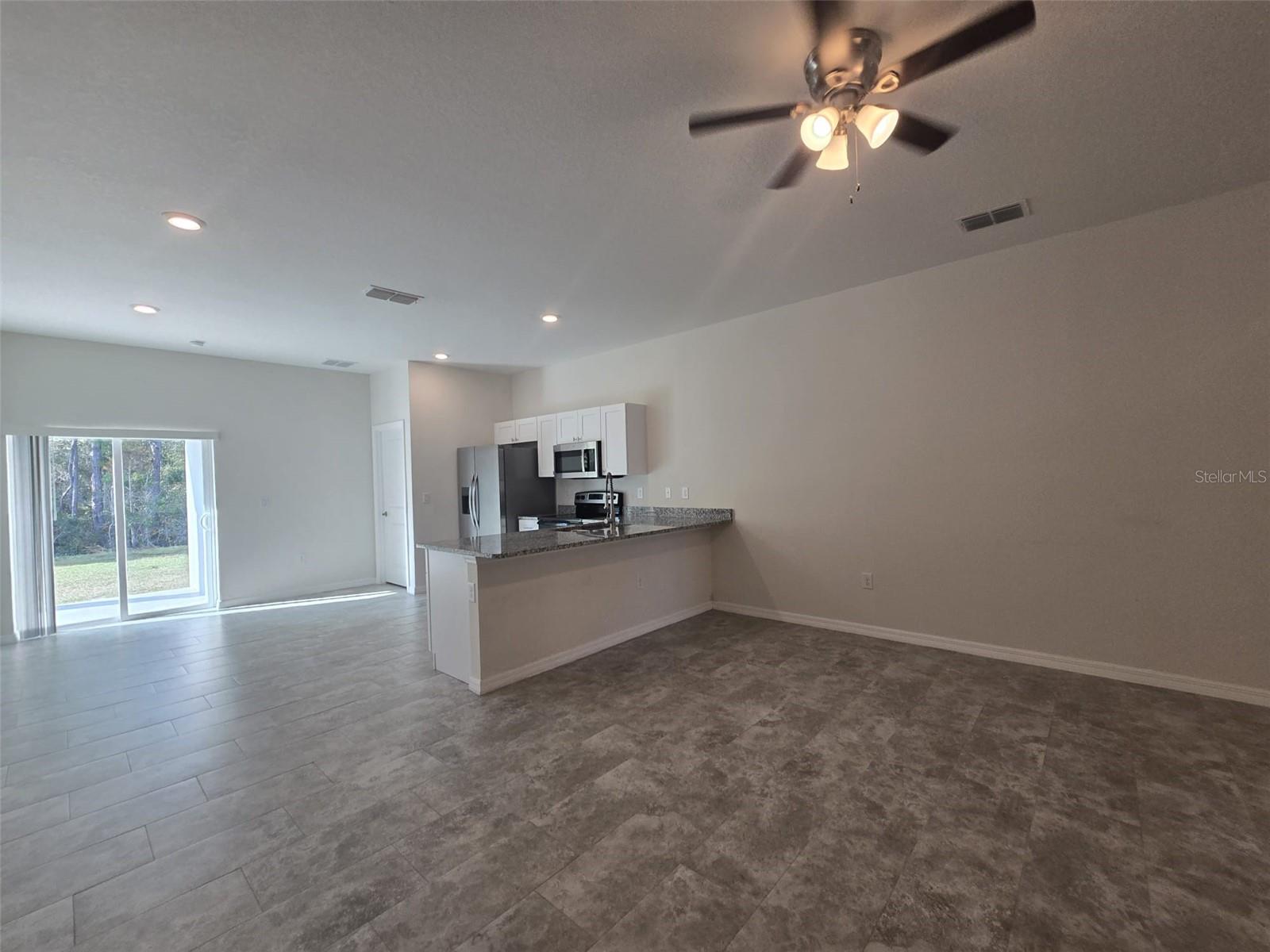 546 Imperial Pl, FL