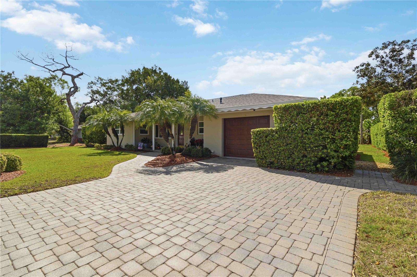 2068 Sunnyside Lane, FL