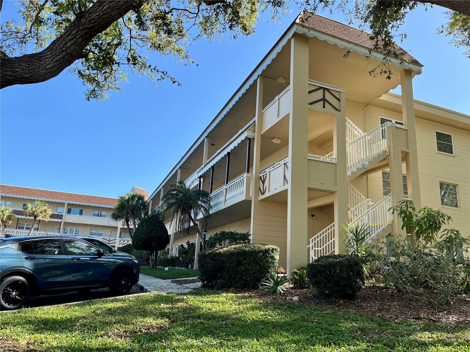 2041 Australia Way, FL