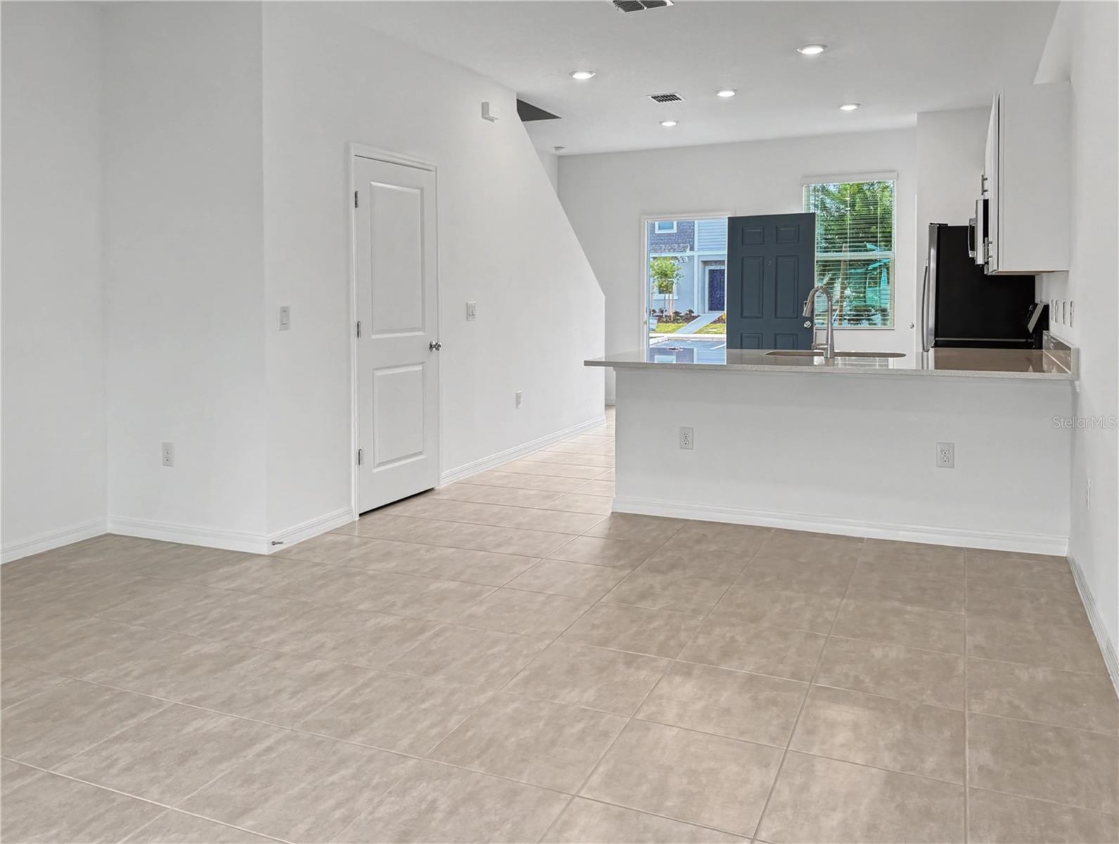 2949 Skyline Loop, FL
