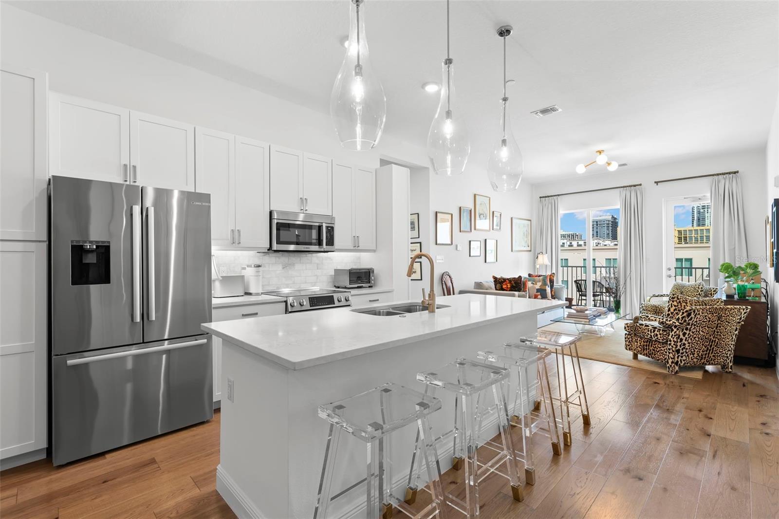 644 3rd Avenue, FL