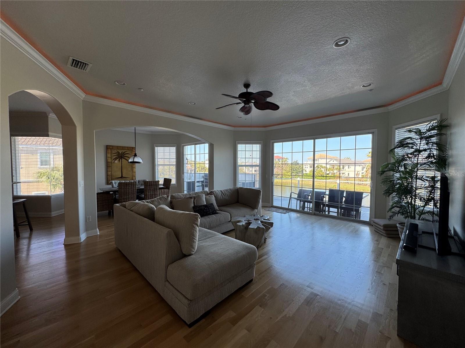 323 Ocean Crest Drive, FL