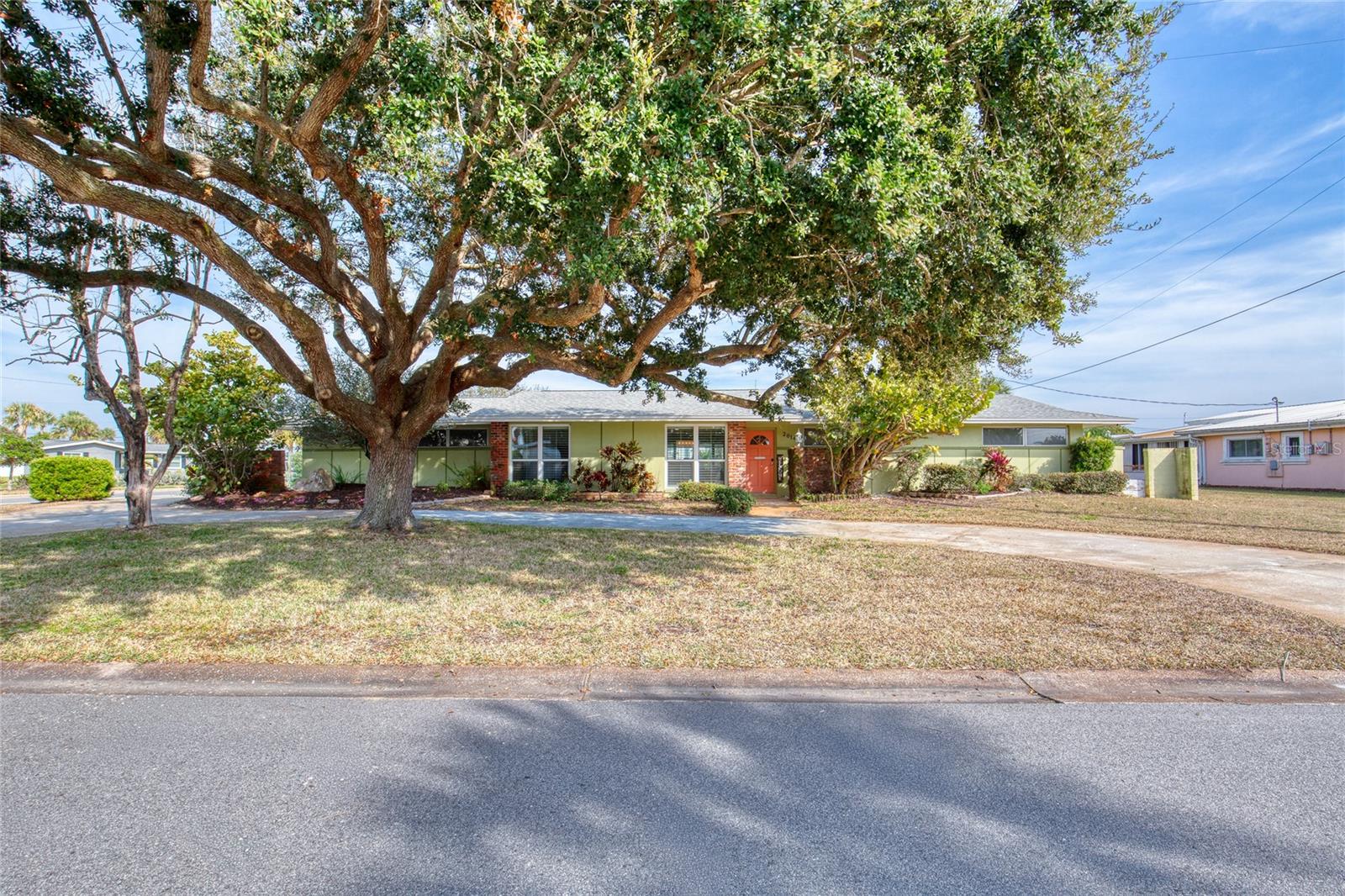 2614 Peninsula Drive, FL