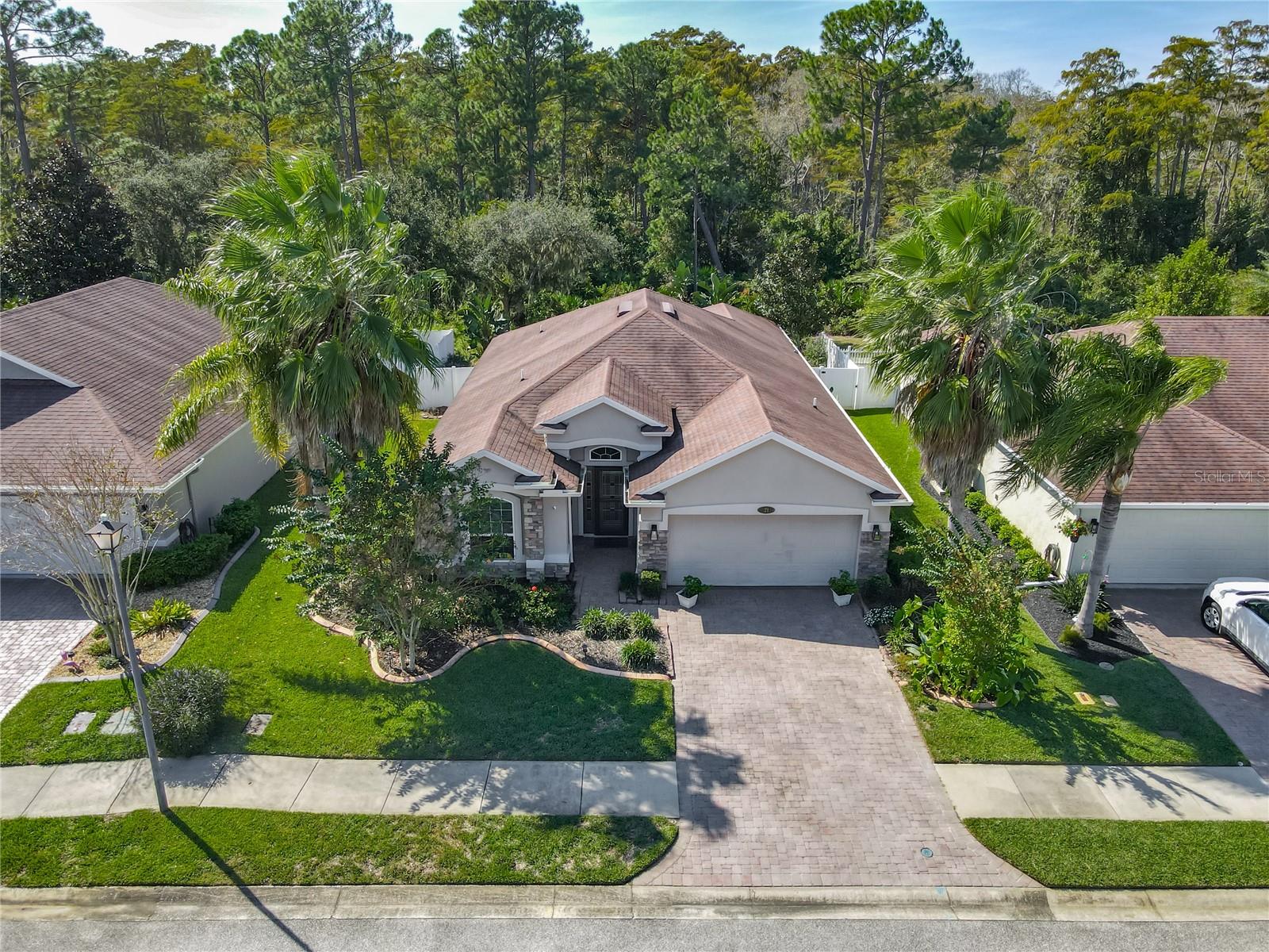 21 Arrowhead Drive, FL