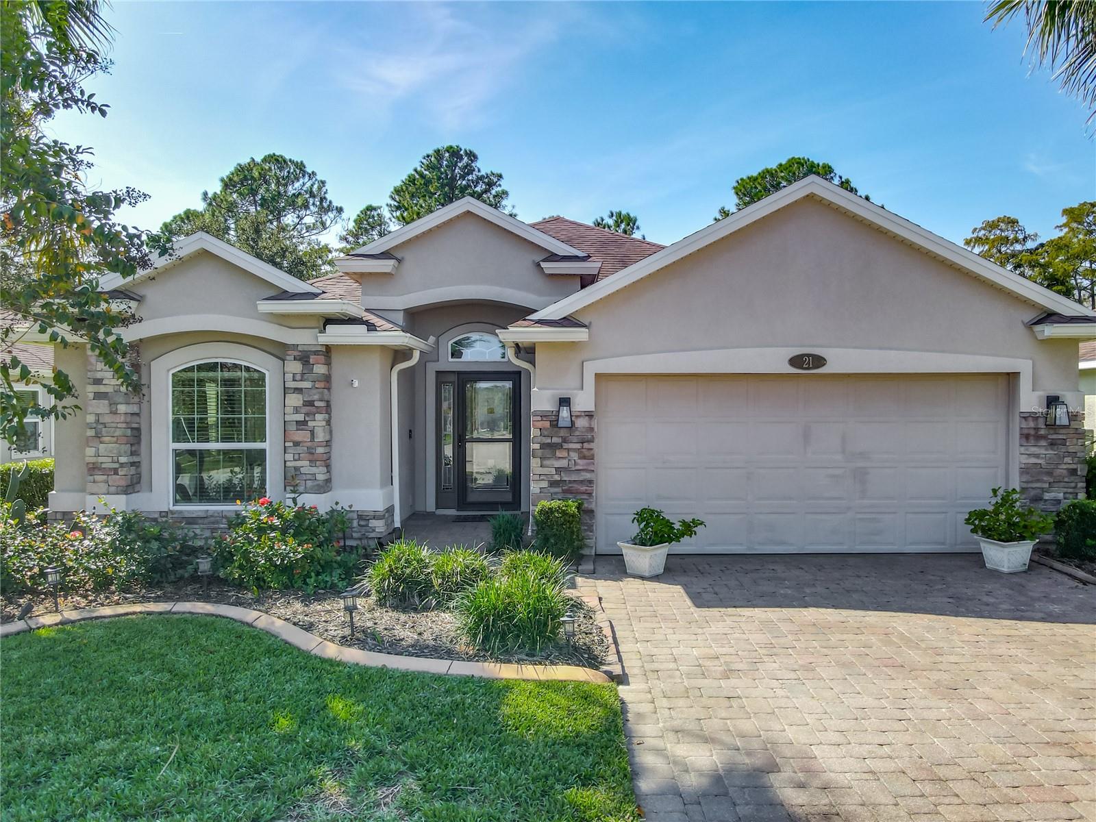 21 Arrowhead Drive, FL