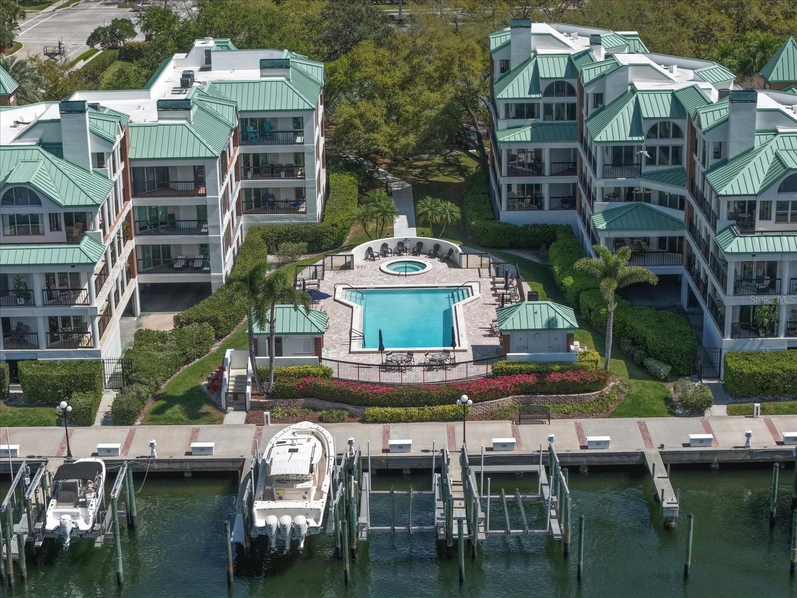 947 Seddon Cove Way, FL