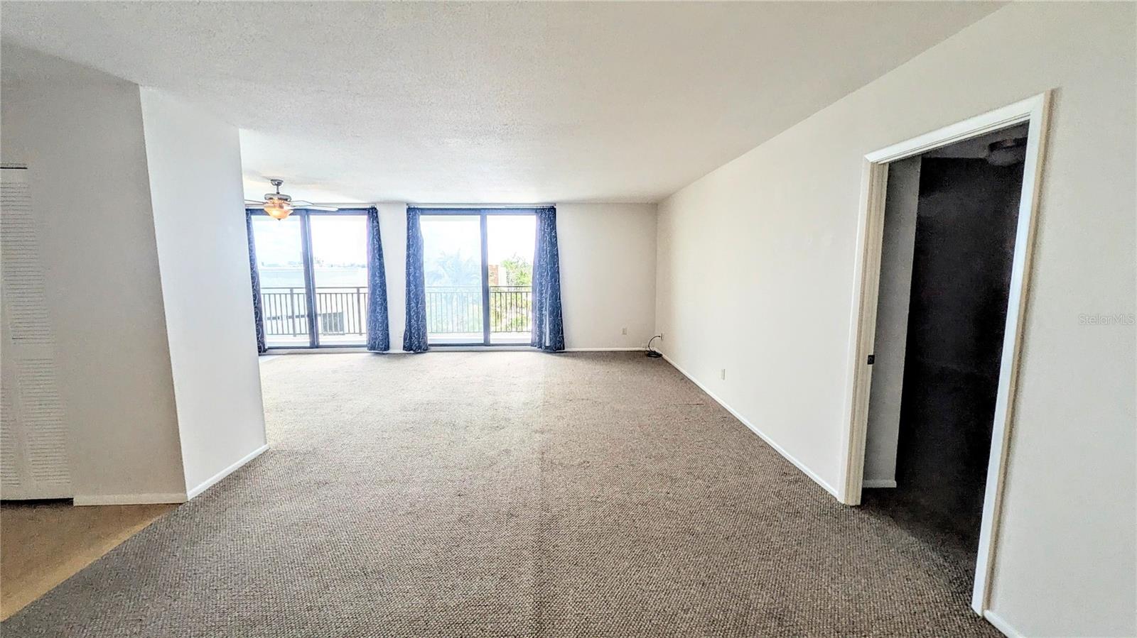 4822 Ocean Boulevard, FL