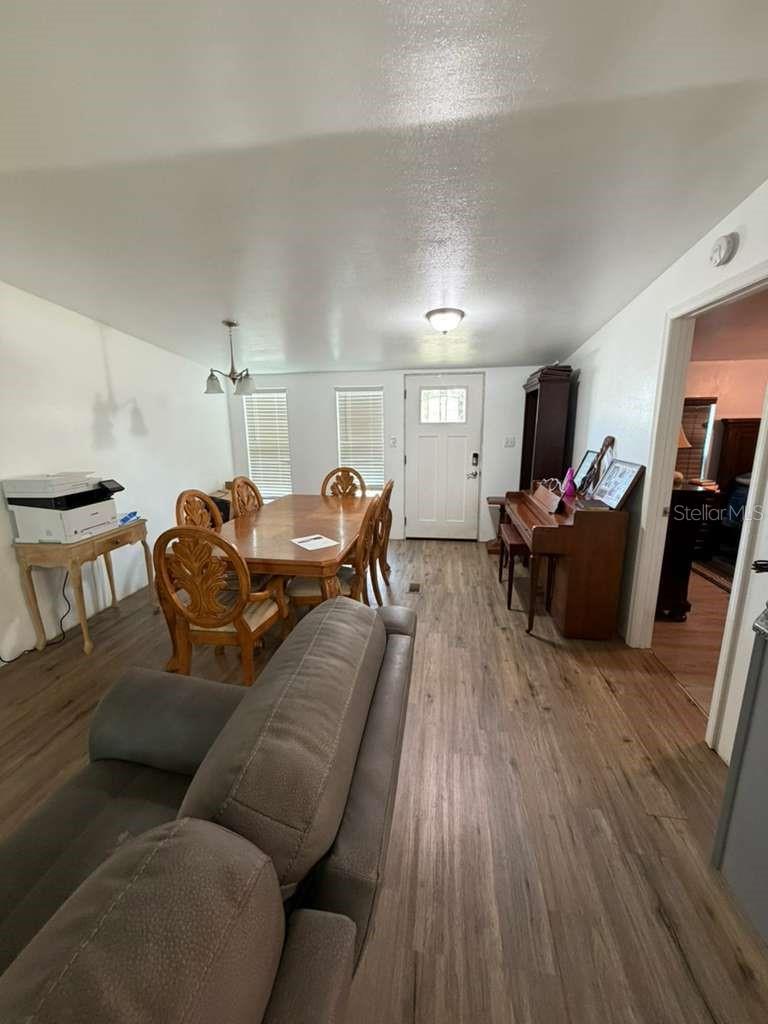 2412 Island Oaks, FL