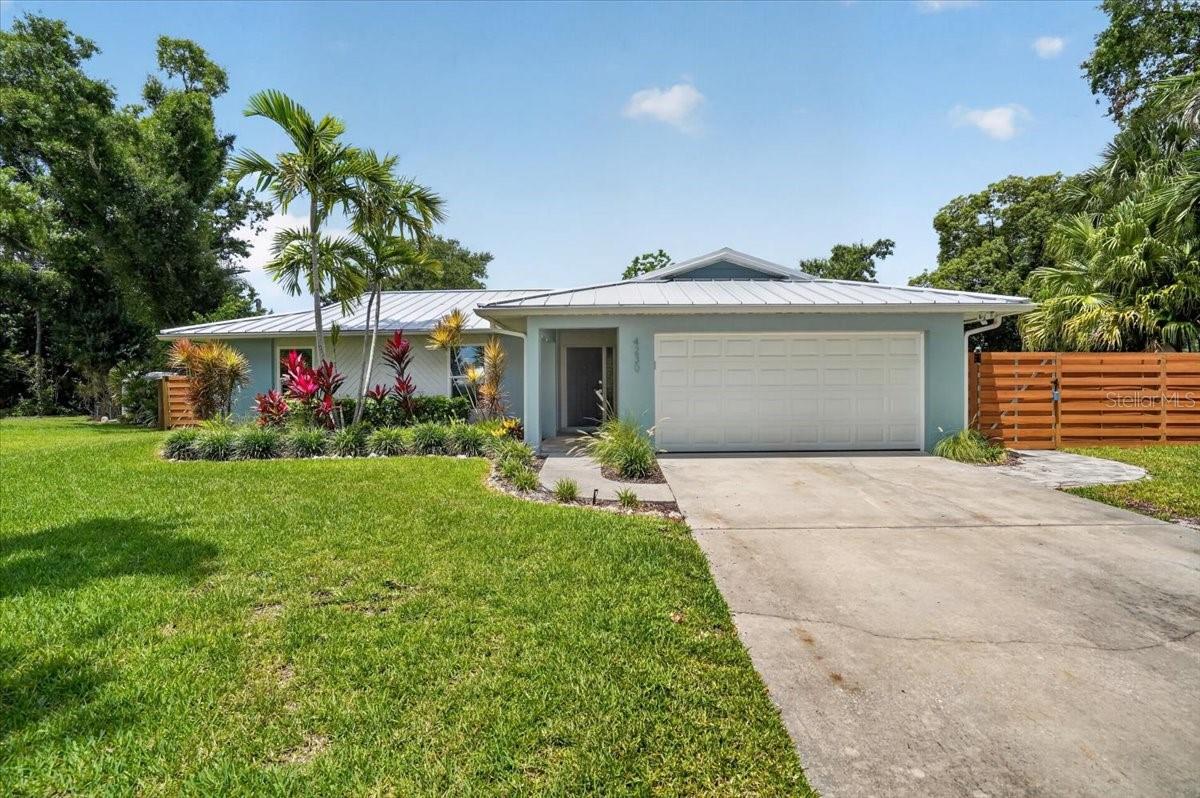 4230 Shady Oaks Court, FL