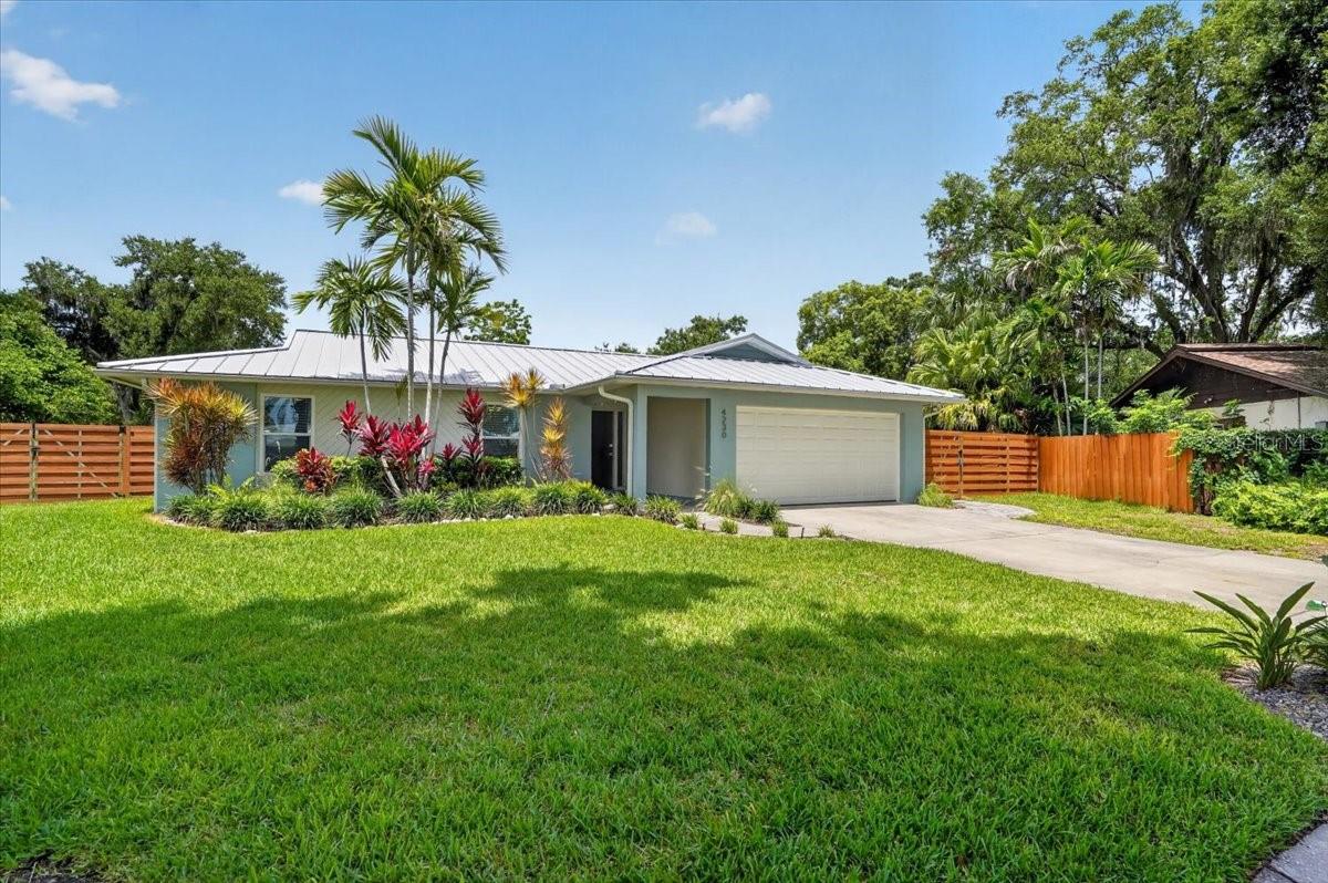 4230 Shady Oaks Court, FL
