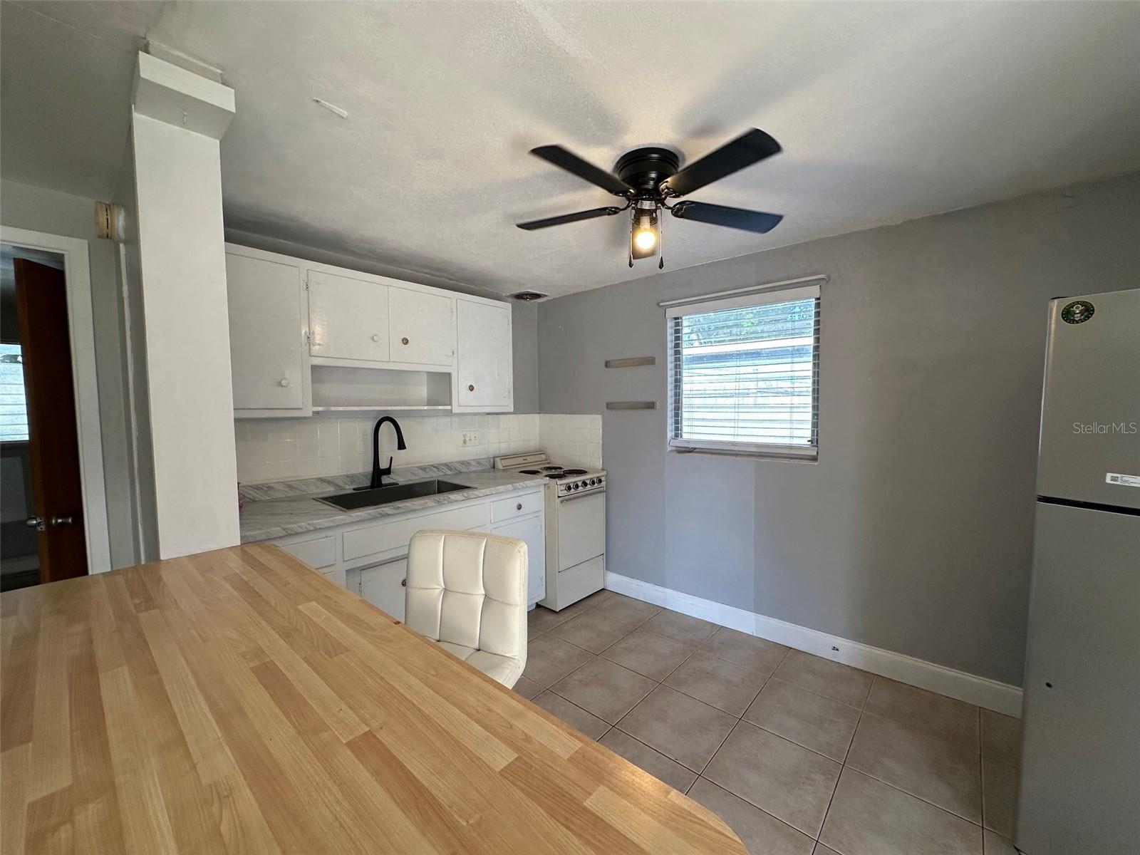 2035 Edgewater Drive, FL