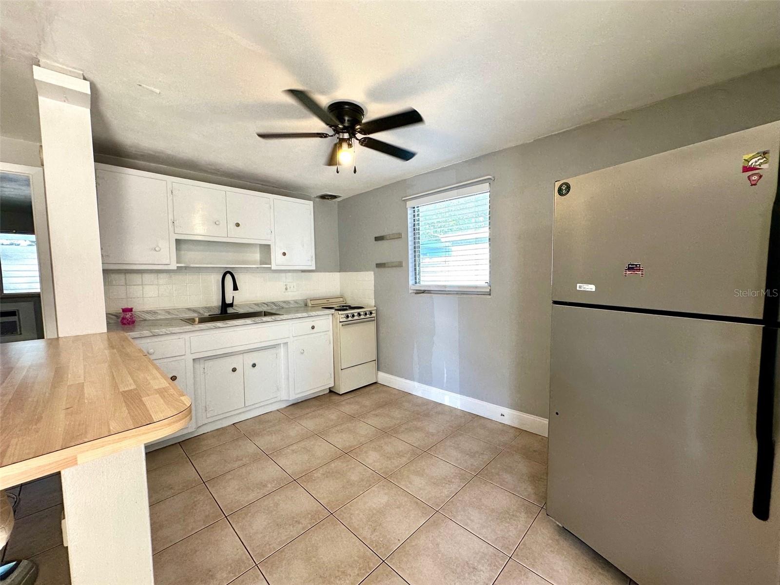 2035 Edgewater Drive, FL