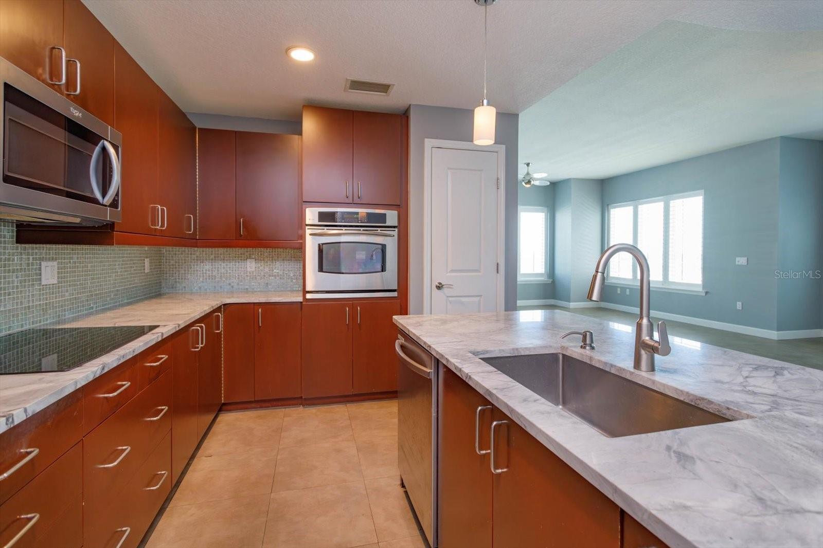 100 Eola Drive, FL