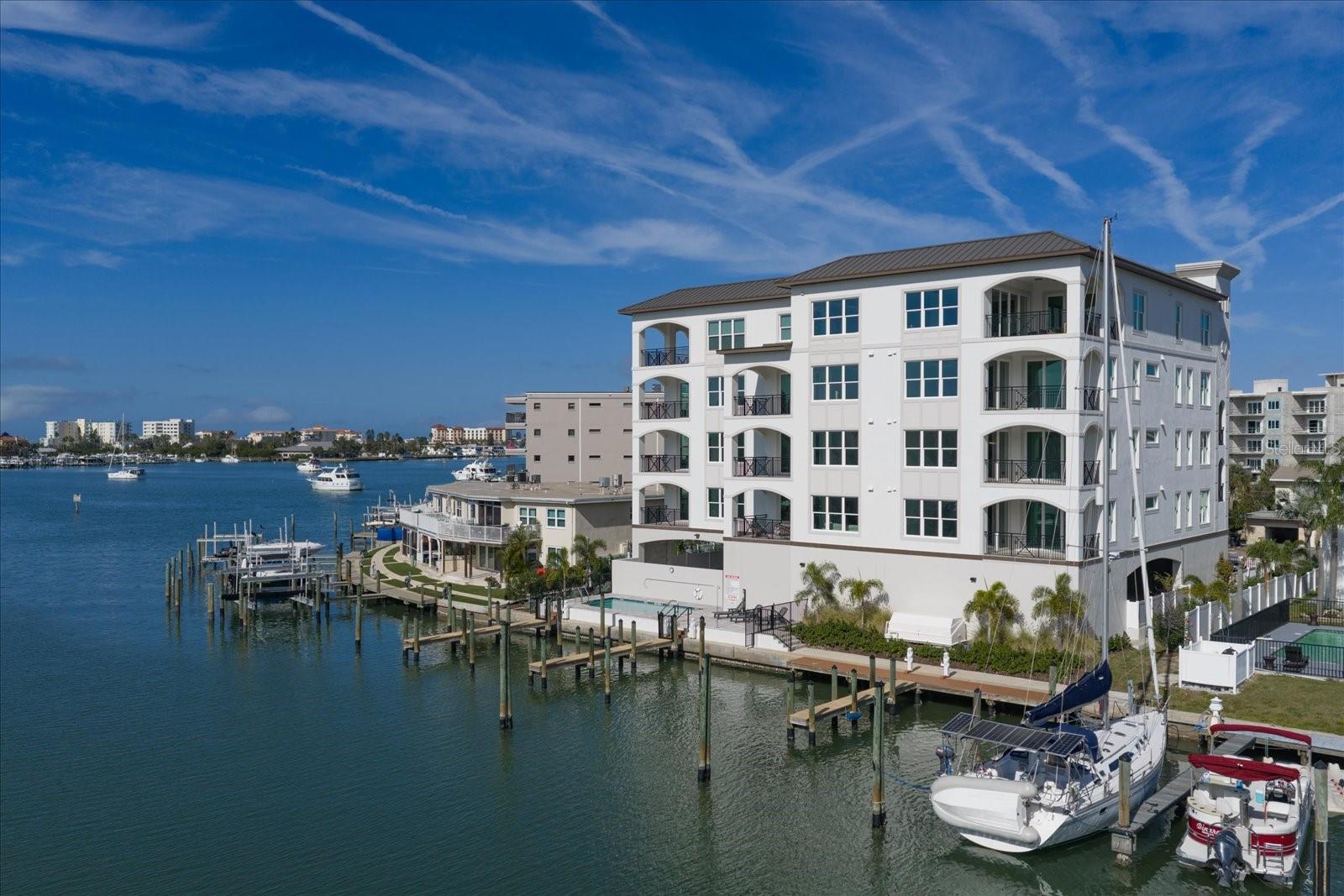 211 Dolphin Point, FL