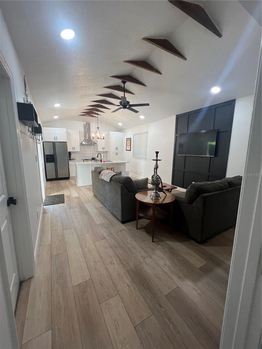 311 Floribraska Avenue, FL