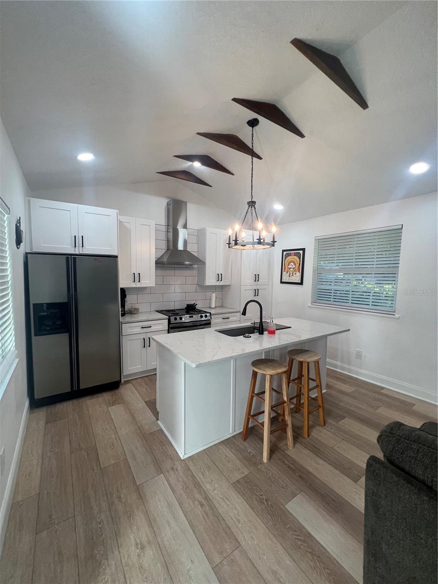 311 Floribraska Avenue, FL