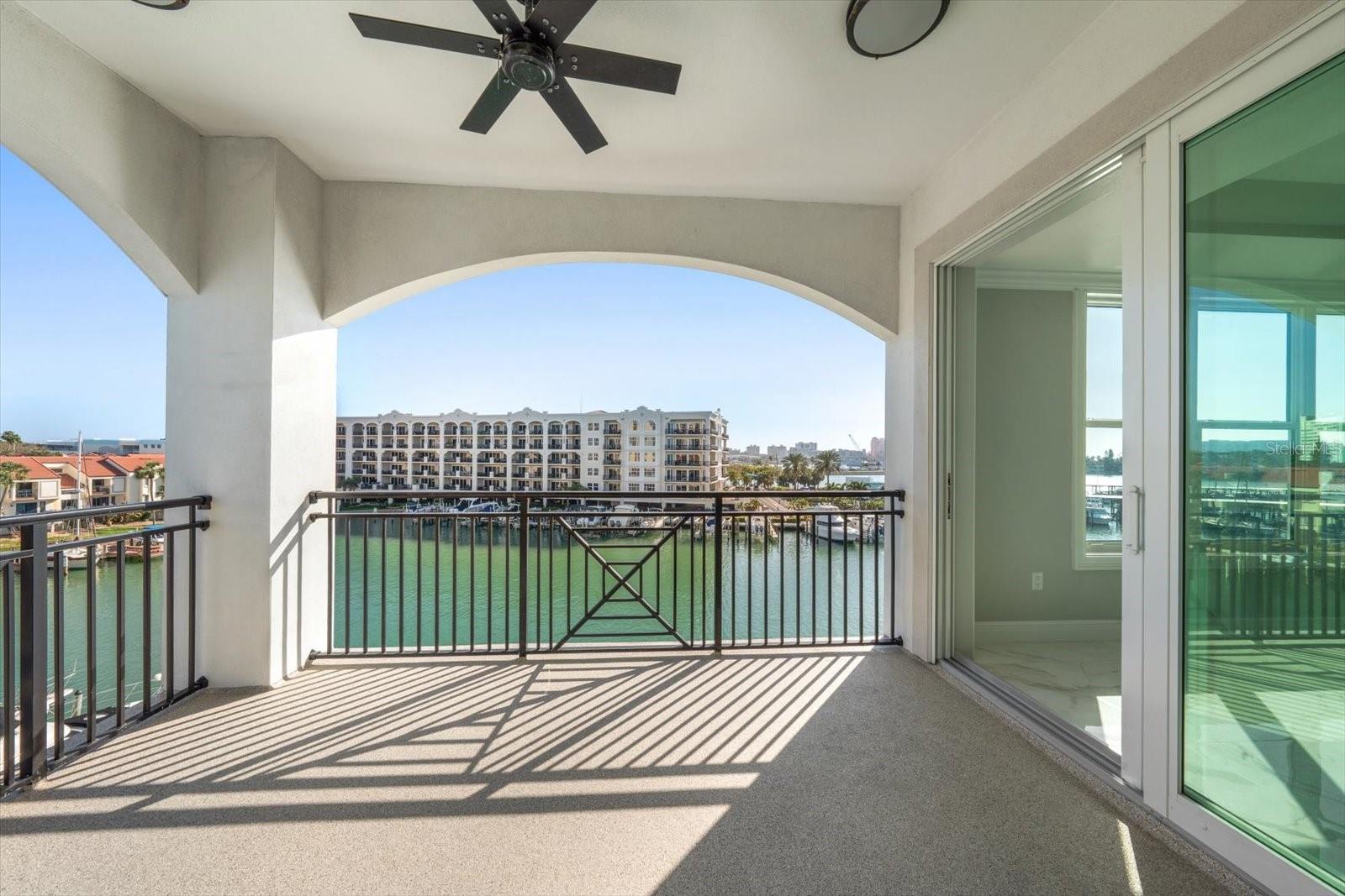 211 Dolphin Point, FL