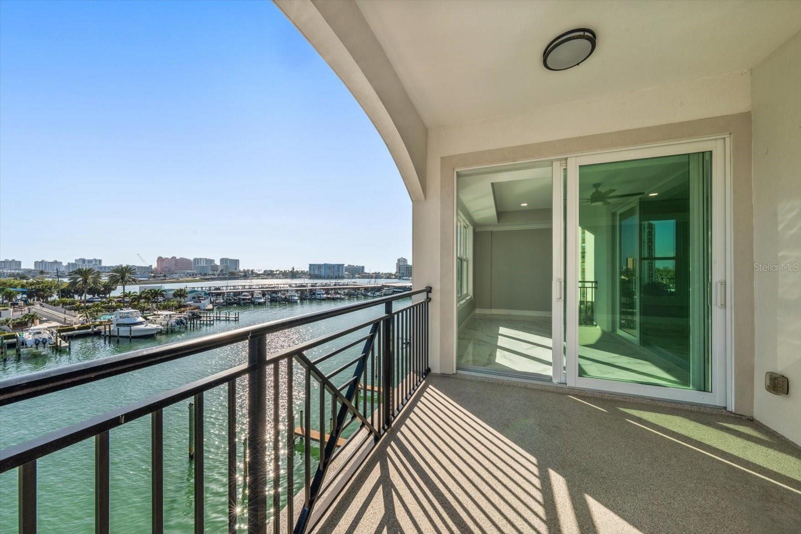 211 Dolphin Point, FL