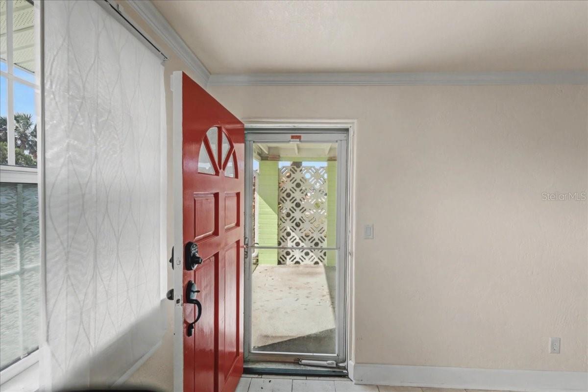 15 Alamanda Drive, FL