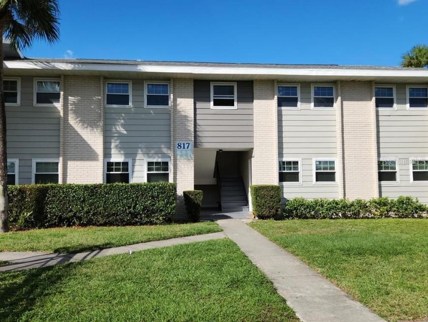 817 Sky Lake Circle, FL