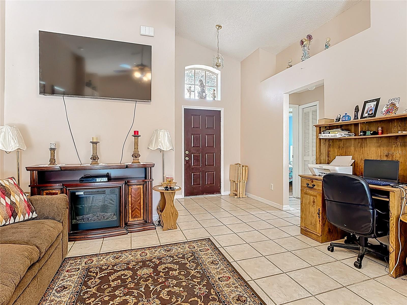 2927 Cool Breeze Circle, FL