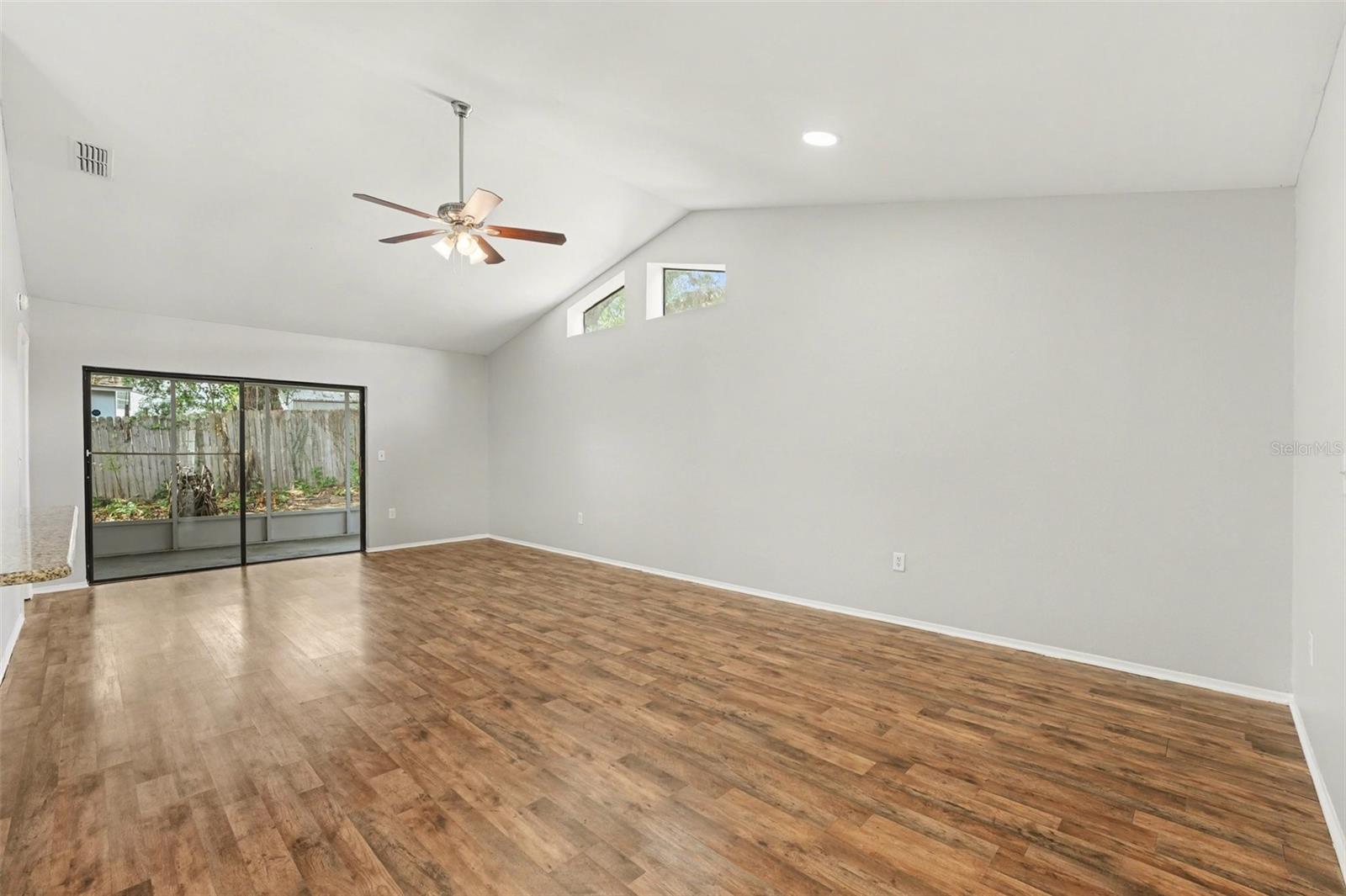 638 Lake Dexter Circle, FL