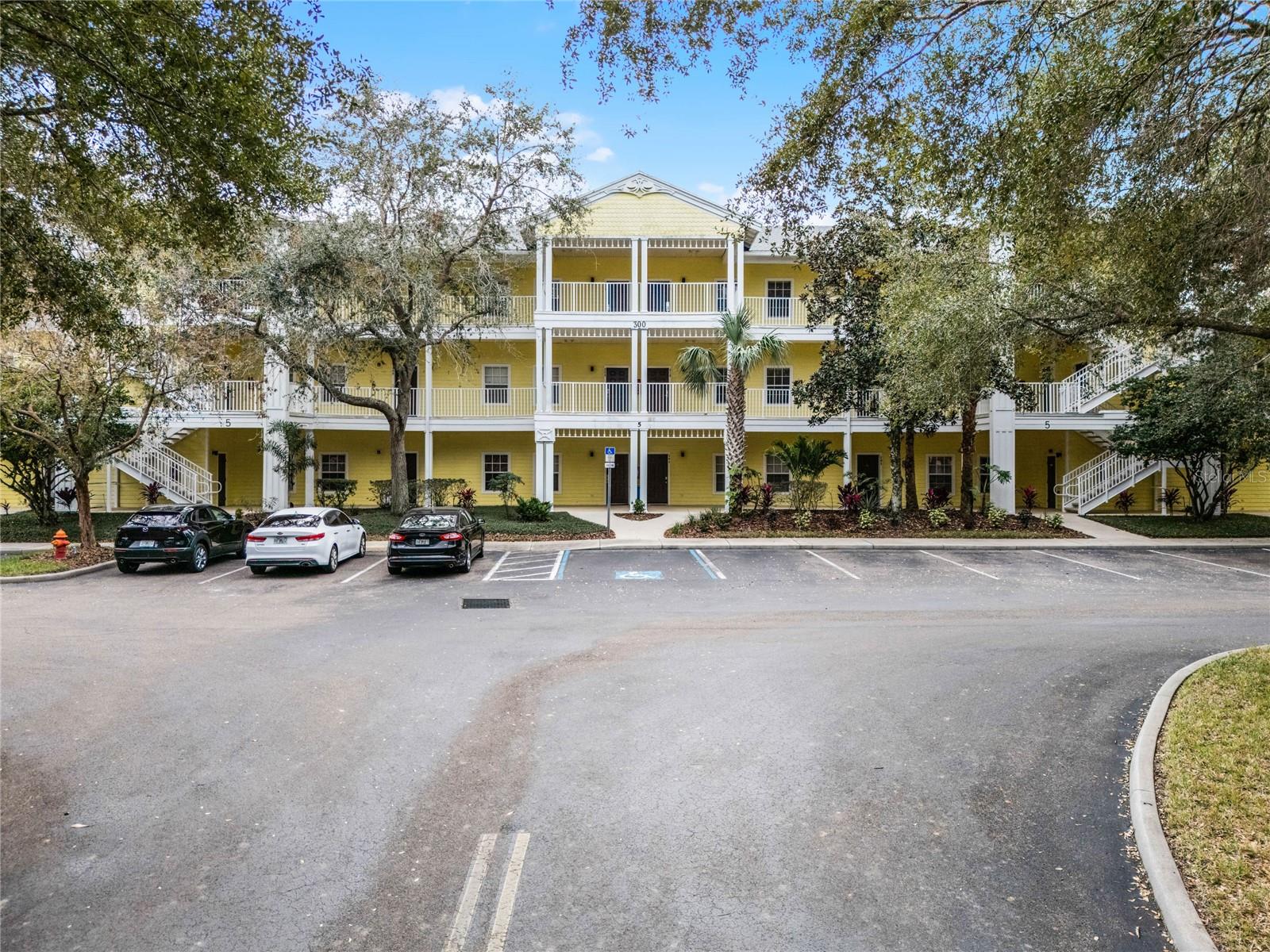 312 Lucaya Loop, FL