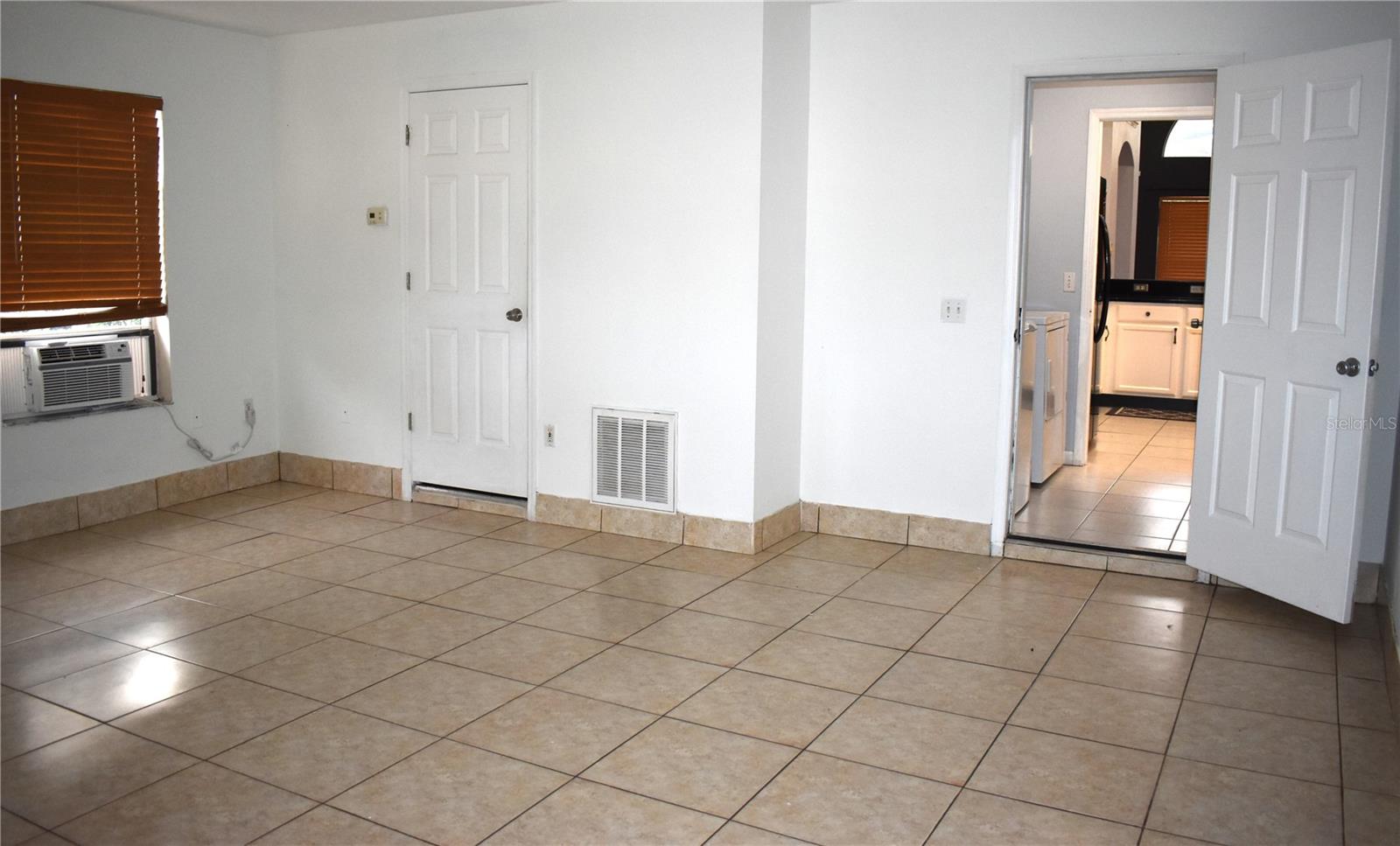 436 Lake Shore Parkway, FL